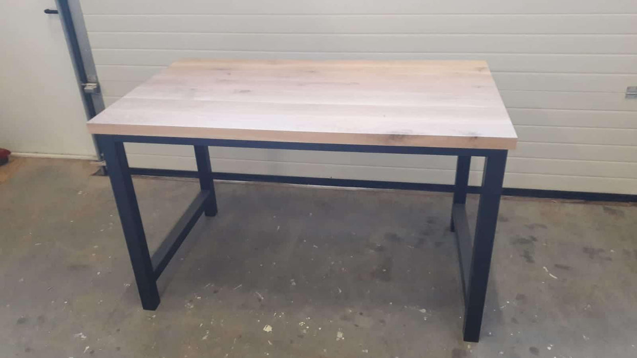 Industriële steigerhouten bartafel Bern Meubelmakerij van Ommen