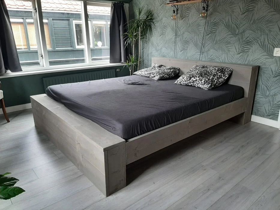 Steigerhouten tweepersoonsbed Rieka Meubelmakerij van Ommen