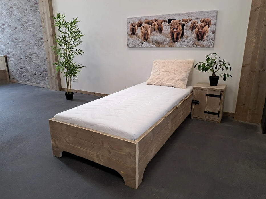 Steigerhouten eenpersoonsbed Fleur
